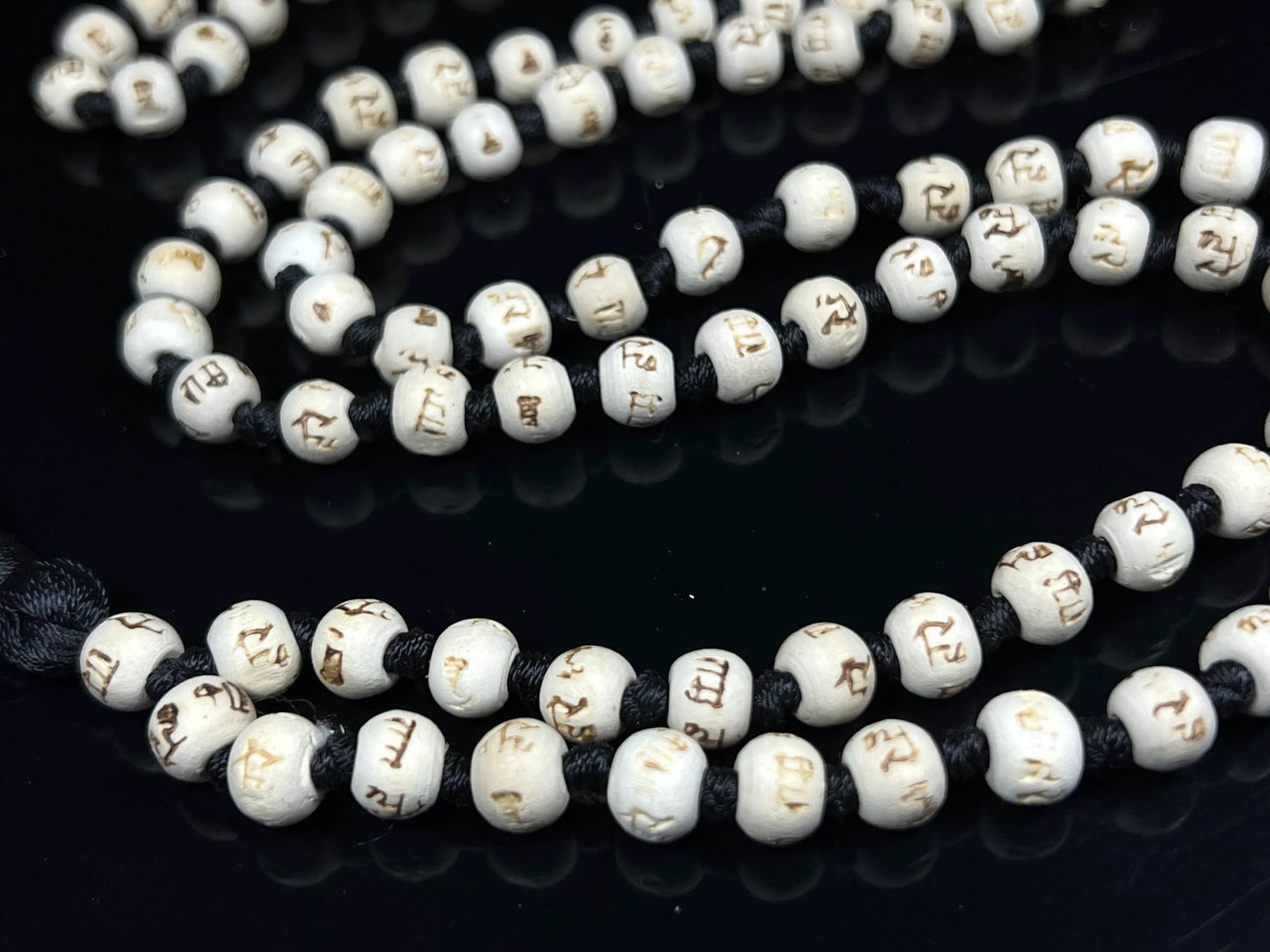 Handmade Tulsi Mala Beads Necklace – 8mm Beads with "Ram" Inscription – Multicolor Options – Chakra Balancing & Zodiac Birthstones – Meditation Jewelry