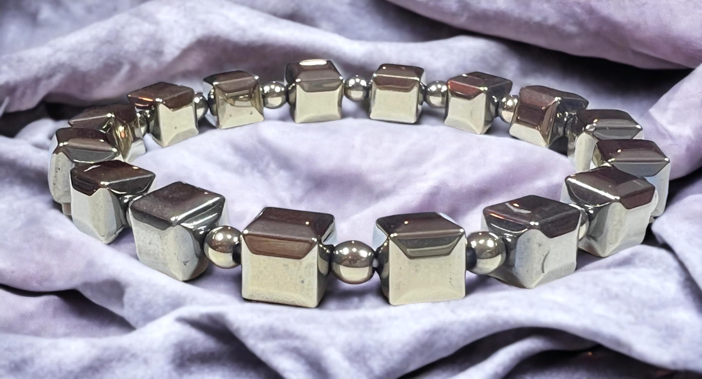 Handmade Pyrite Stretch Bracelet – 8mm Cube and Round Beads – Leo Birthstone – Solar Plexus Chakra – Approx. 7 Inch Wrist Size