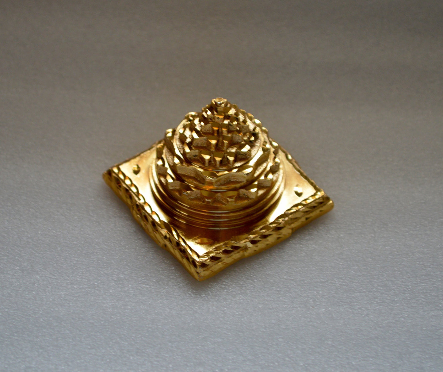 AWAKEN YOUR KUNDALINI Sri Shree Meru Yantra 3D Brass Maha Meru Energized Diwali Puja - Spiritual Powers Correcting imbalances Overcome Fears Prosperity Approx. 2" Inches