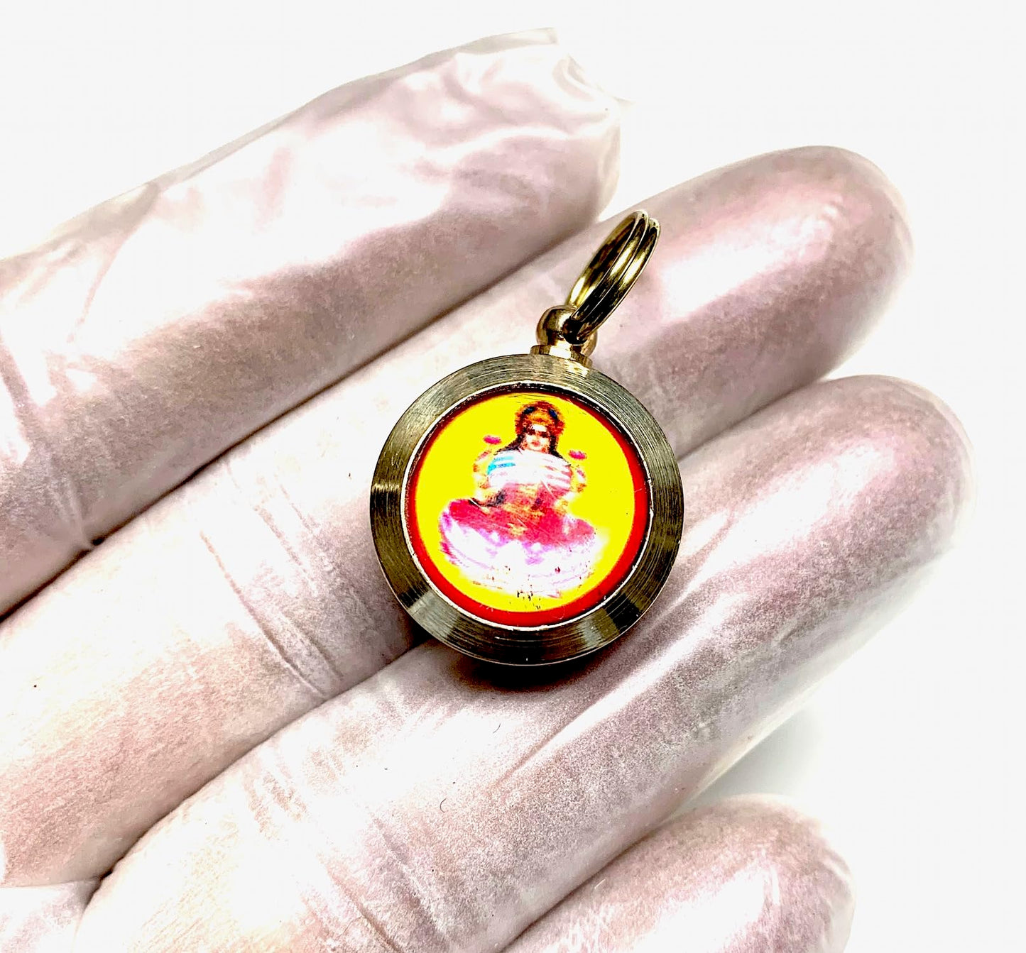 Attract Prosperity with Vaibhav Lakshmi Yantra Kavach Pendant – Goddess Lakshmi Laxmi Blessings for Wealth and Abundance!