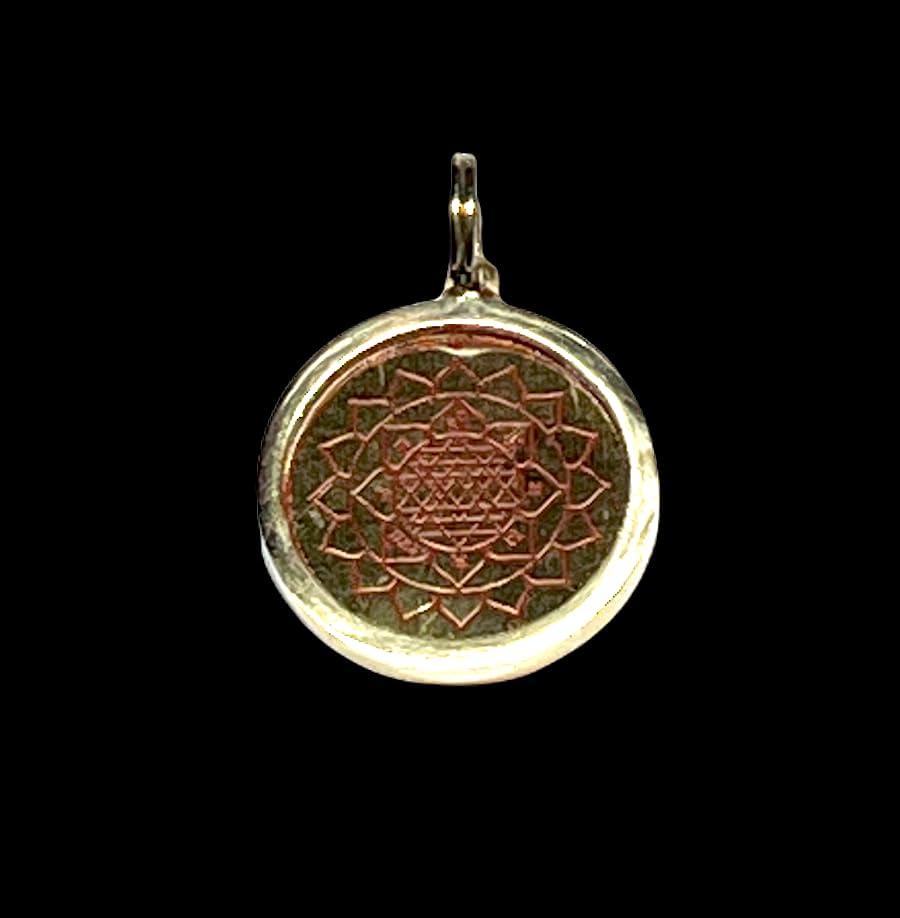 Sampoorna Sri Yantra Yantram Pendant - Amulet for Abundance, Harmony, And Spiritual Balance