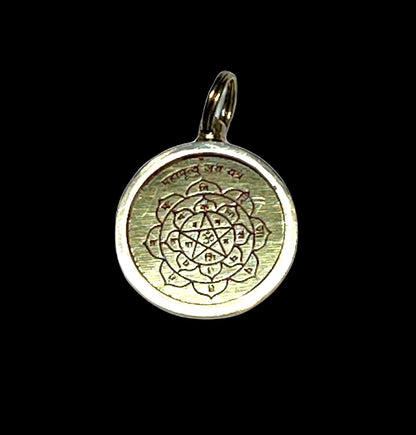 Maha Mrityunjaya Mahamrityunjaya Maha Mrityunjay Yantra Yantram Kavach Pendant – Divine Protection - Dispel Negative Energies, Encourage Positive Growth