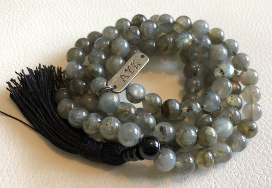 Crystal Mala Beads Necklace Reiki Healing Gem Stones Blessed & Energized Handmade 108 Buddhist Prayer Beads Buddha Beaded Necklaces Yoga Meditation Jewelry - w/Velvet Pouch ( Labradorite, 8 mm )