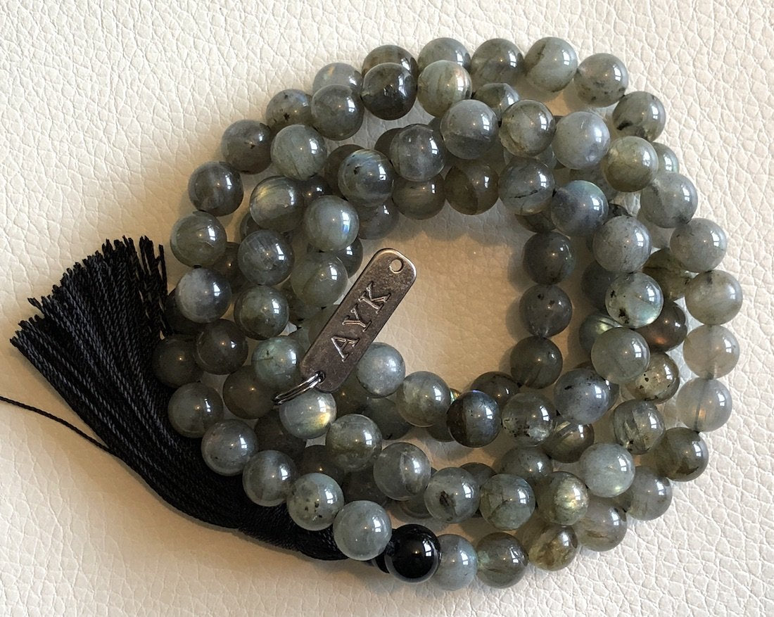 Crystal Mala Beads Necklace Reiki Healing Gem Stones Blessed & Energized Handmade 108 Buddhist Prayer Beads Buddha Beaded Necklaces Yoga Meditation Jewelry - w/Velvet Pouch ( Labradorite, 8 mm )