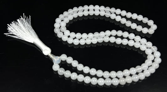 Handmade Pure White Agate Mala Beads Necklace – 8mm 108 Beads – Crown Chakra & Cancer Birthstone – Meditation Jewelry