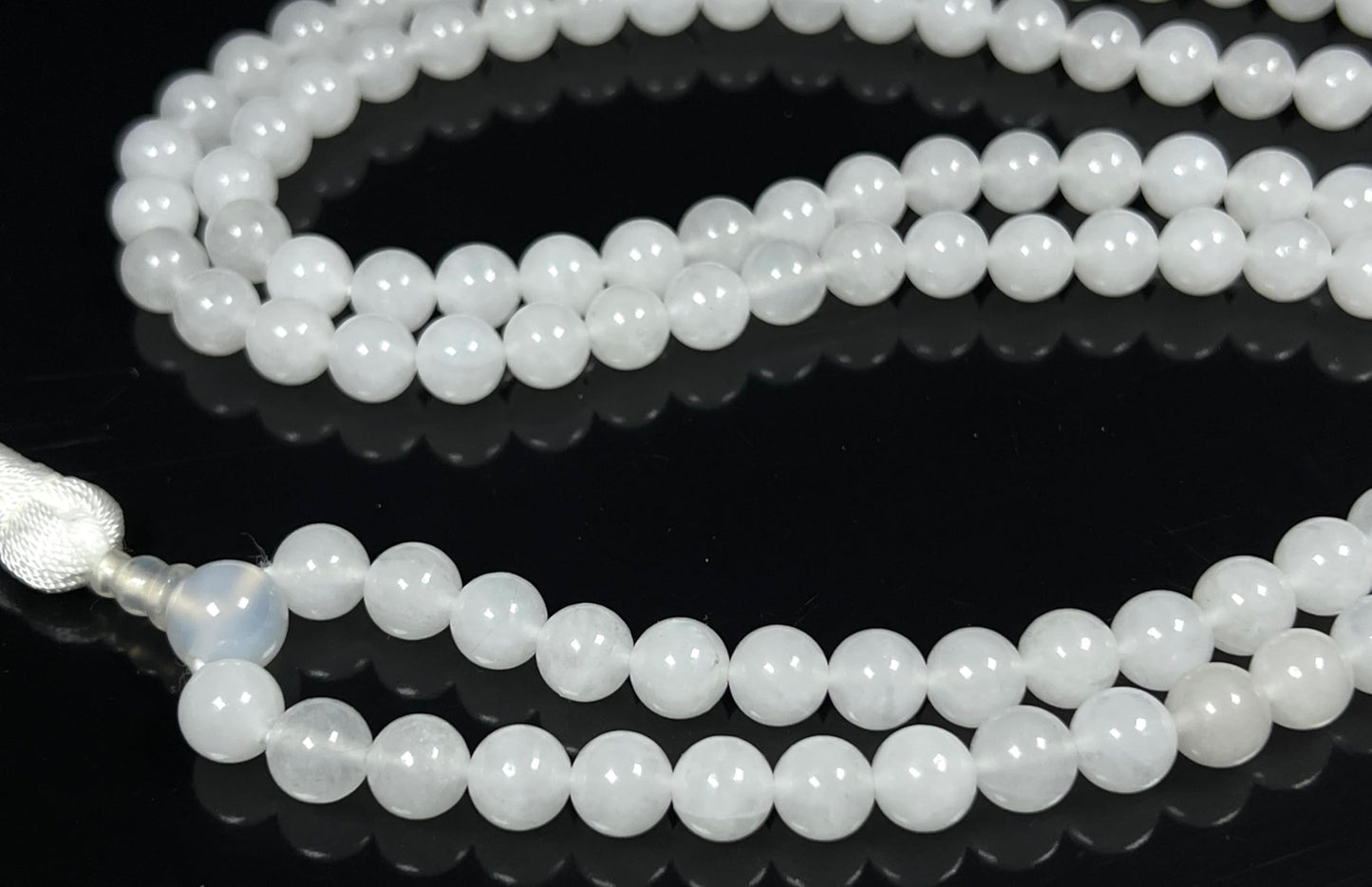 Handmade Pure White Agate Mala Beads Necklace – 8mm 108 Beads – Crown Chakra & Cancer Birthstone – Meditation Jewelry