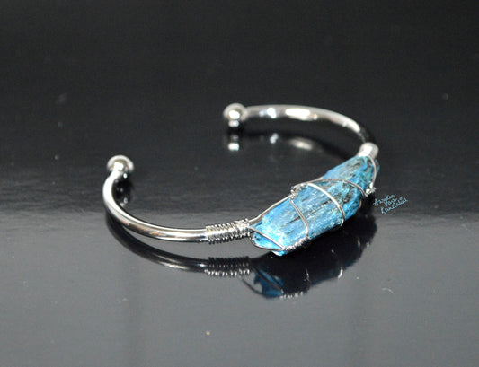 Kyanite Cuff Bangle | 18K Gold Plated | ALIGN & LUMA Collection
