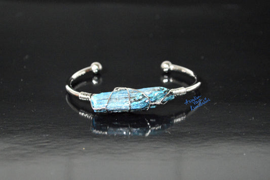 Kyanite Cuff Bangle | 18K Gold Plated | ALIGN & LUMA Collection